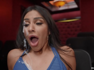 Xvideos adjacent triple screen